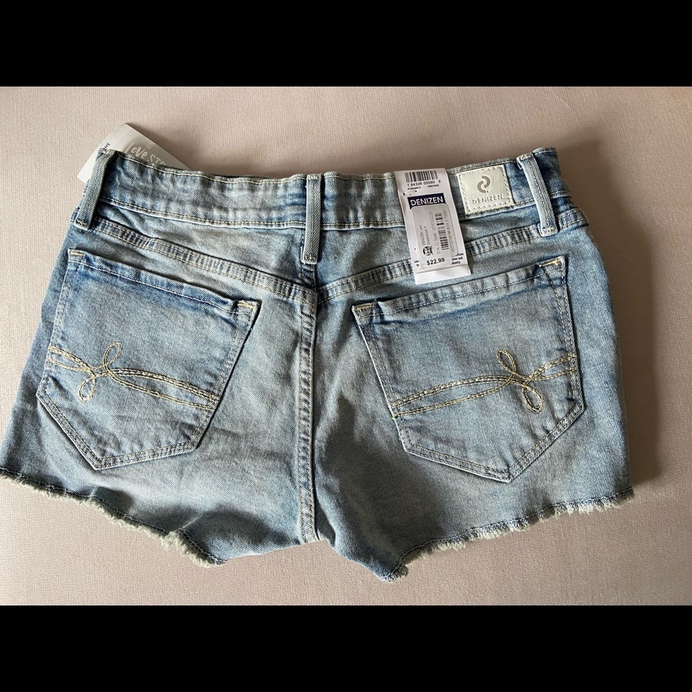 Shorts - Picture 2 of 3